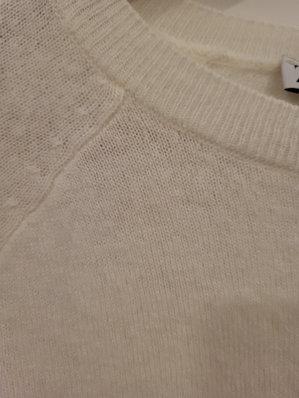 Zara Women’s Cream Crewneck Pullover Sweater M Classic Preppy Cozy - Picture 3 of 9